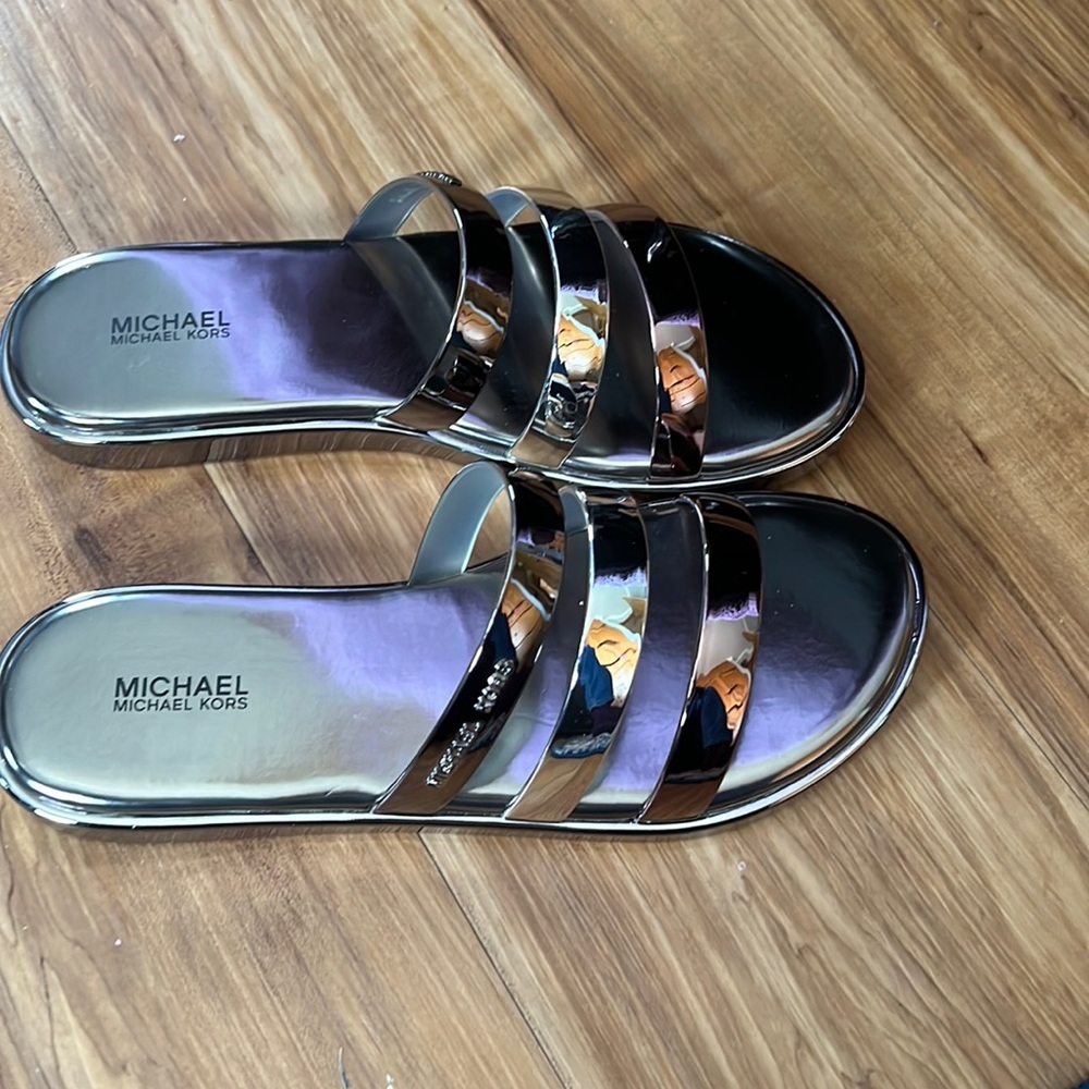 Tri Color Super cute Sandal. MK